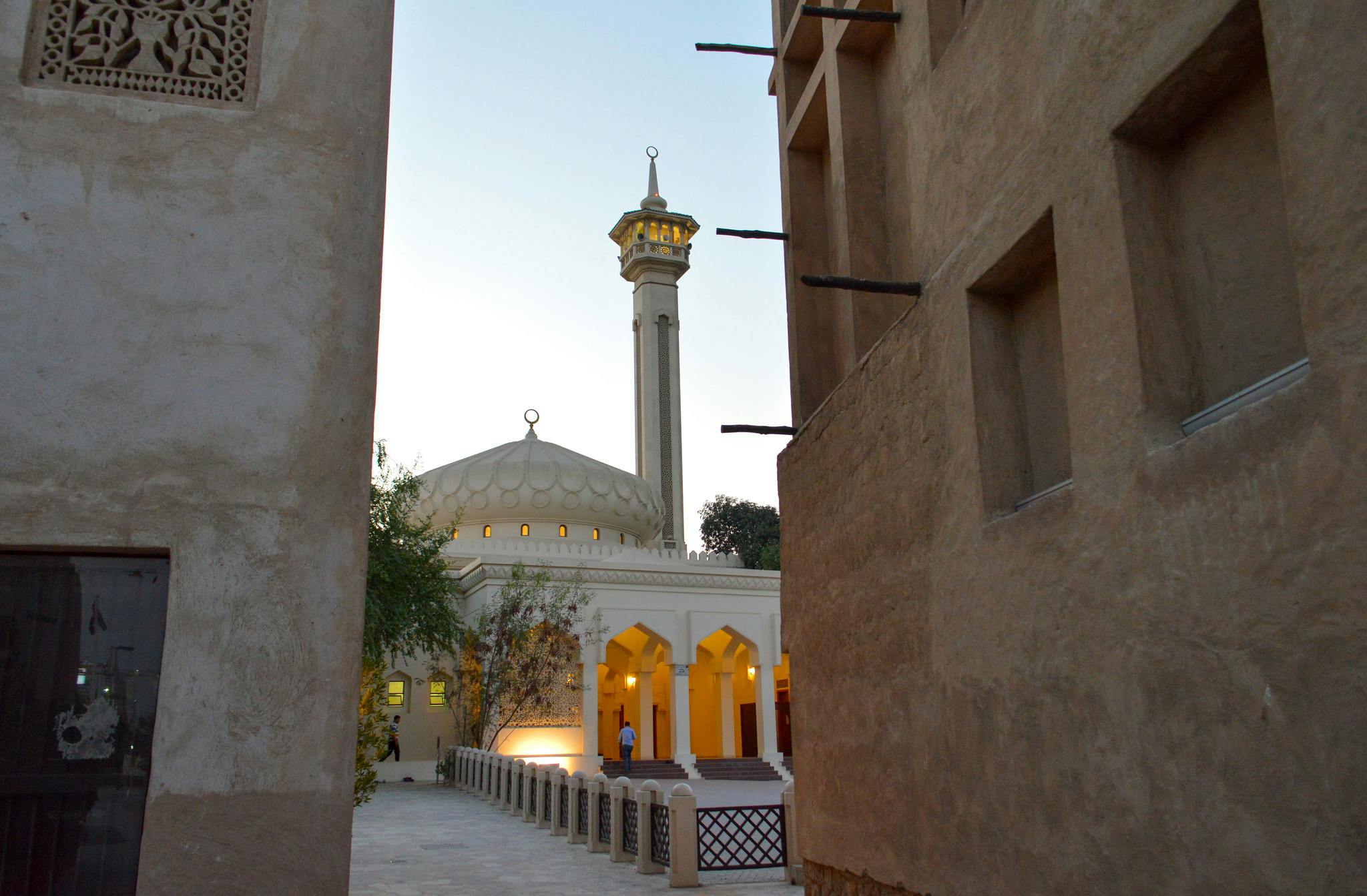 Explore Al Fahidi Historical Neighborhood